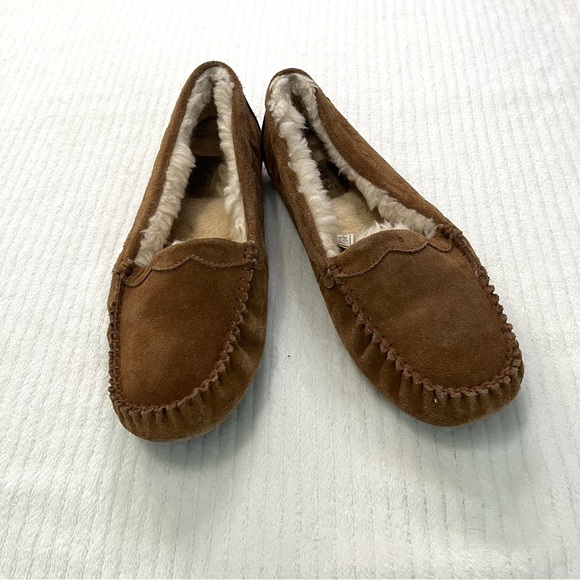 UGG Tan Suede Slippers with Plush Lining - Picture 1 of 4